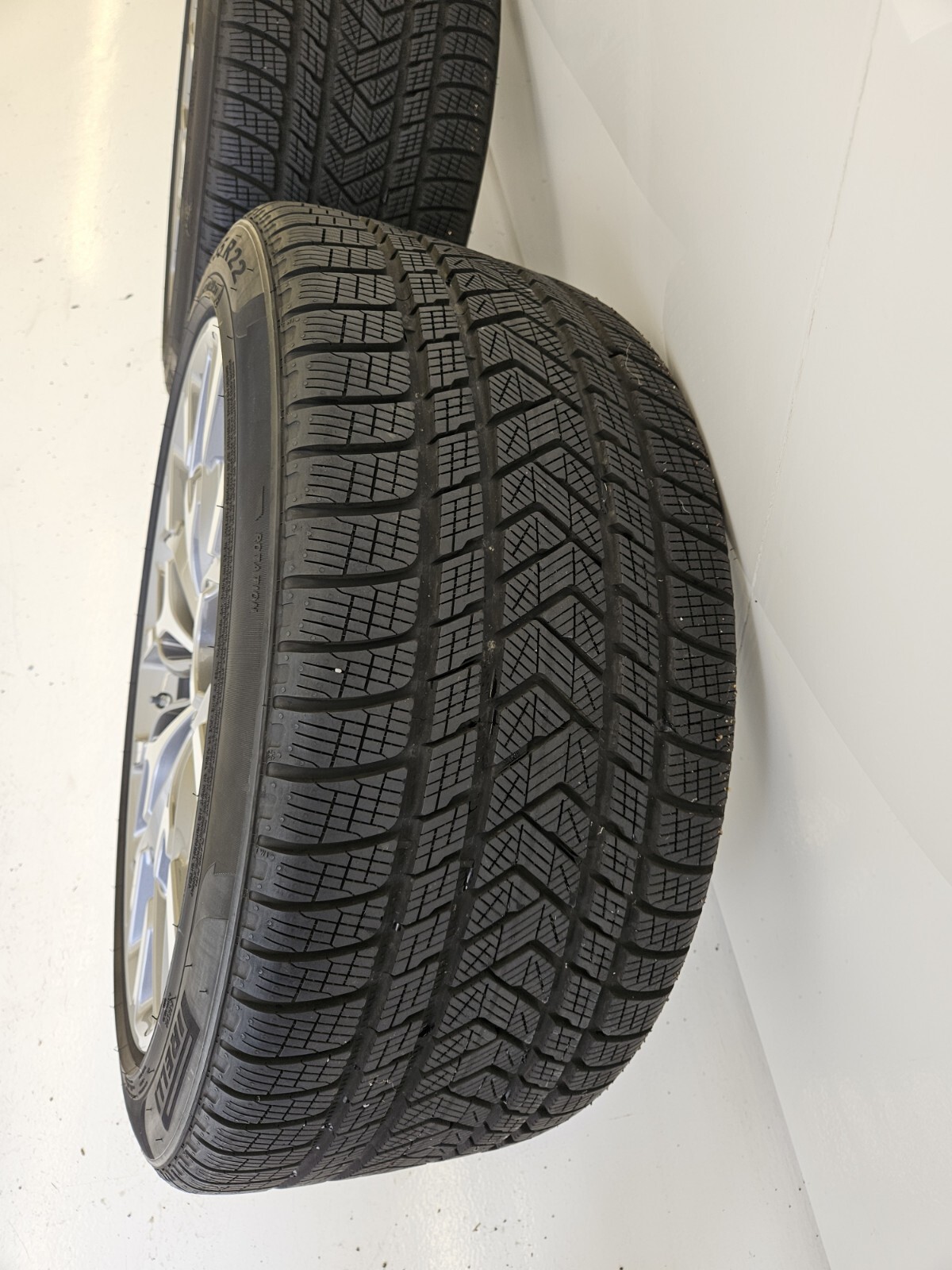 Aston Martin DBX 707 4x 22 Inch wheels and Pirelli Winter Tyres - Image 3