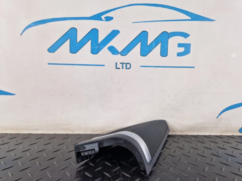 16-19 MERCEDES BENZ GLE W166 FRONT RIGHT TRIANGLE SPEAKER COVER A1667200444 - Image 4 of 4