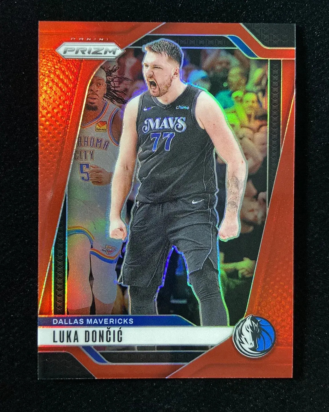 2024-25 Panini Prizm Red #89 Luka Doncic 233/299 Mavericks AL009