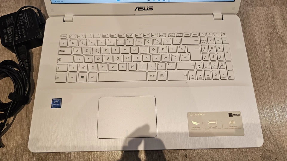 PC Portable Asus R702U - 17,3" - 4405U - RAM 12Go - 128 SSD + 1 To HDD - Win11 - Photo 2/4