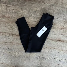 NWT Alo Yoga High-Waist Airlift Full Length Legging Size Small Black