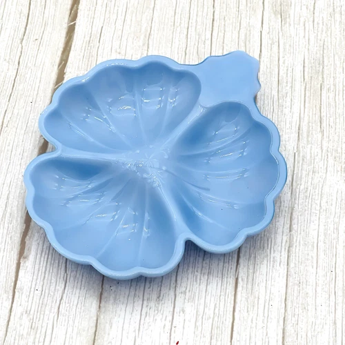 Vintage Jeannette Glass Delphite Blue Clover Leaf Shell Candy Nut Dish 3 Section