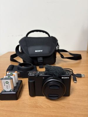 Sony ZV-1F Vlogging Camera Bundle   4K, Ultra-Wide 20mm, Extra Batteries + Bag