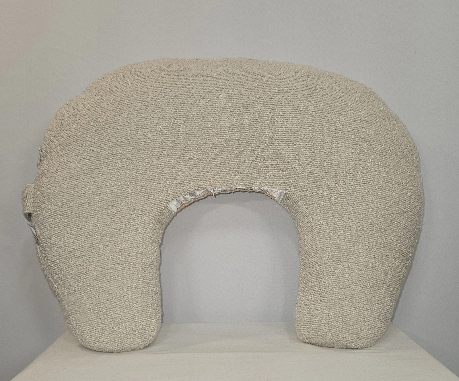 Boppy Nursing Pillow, Water-Repellent Cushion W/ Washable Cover, Oatmeal Boucle
Opens in a new windo