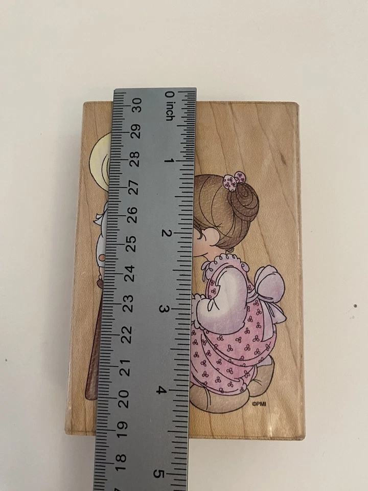 Estampilla de goma montada en madera Stampendous Precious Moments UP011 Always There For Me Foto 2 de 4