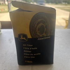 John Deere T19044 Oil Filter Brand New 