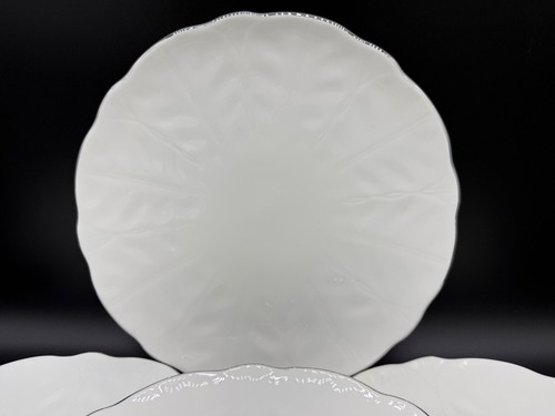 Aynsley Spring Crocus Dinner Plates( Set of 4) Bone China England - Picture 2 of 4
