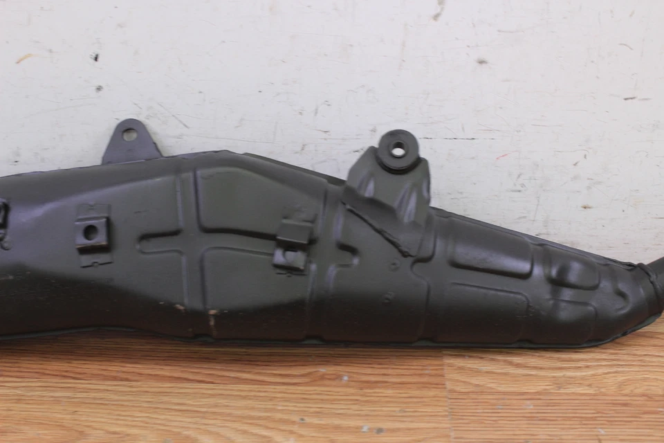 Silenciador de silenciador SUZUKI DR125 1988 Foto 3 de 4