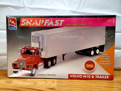 AMT Ertl SnapFast Volvo N10 Trailer Semi 1:32 Model Kit #6628