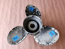 ALUMINUM 15" X 17P MERCURY BLACK MAX PROP, 48-832828A45 17P, FLO TORQ, P10979