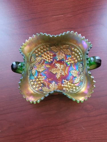 Super Pretty Green Northwood Carnival Glass Grape & Cable Bonbon