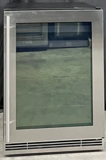 U-Line UHBV124SG01A 24 Inch Beverage Center with 5.5 Cu. Ft. Capacity, Adjustabl