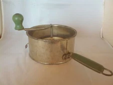 Vintage Foley 2 Quart Food Mill Green Wood Handle Juicer Masher Ricer Strainer