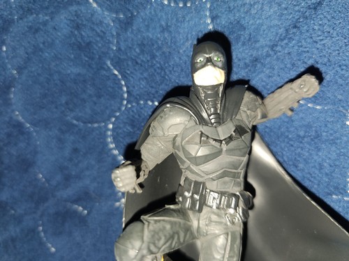 Hallmark THE BATMAN 2022 DC Comics recuerdo adorno creación artista 4" - Imagen 7 de 12
