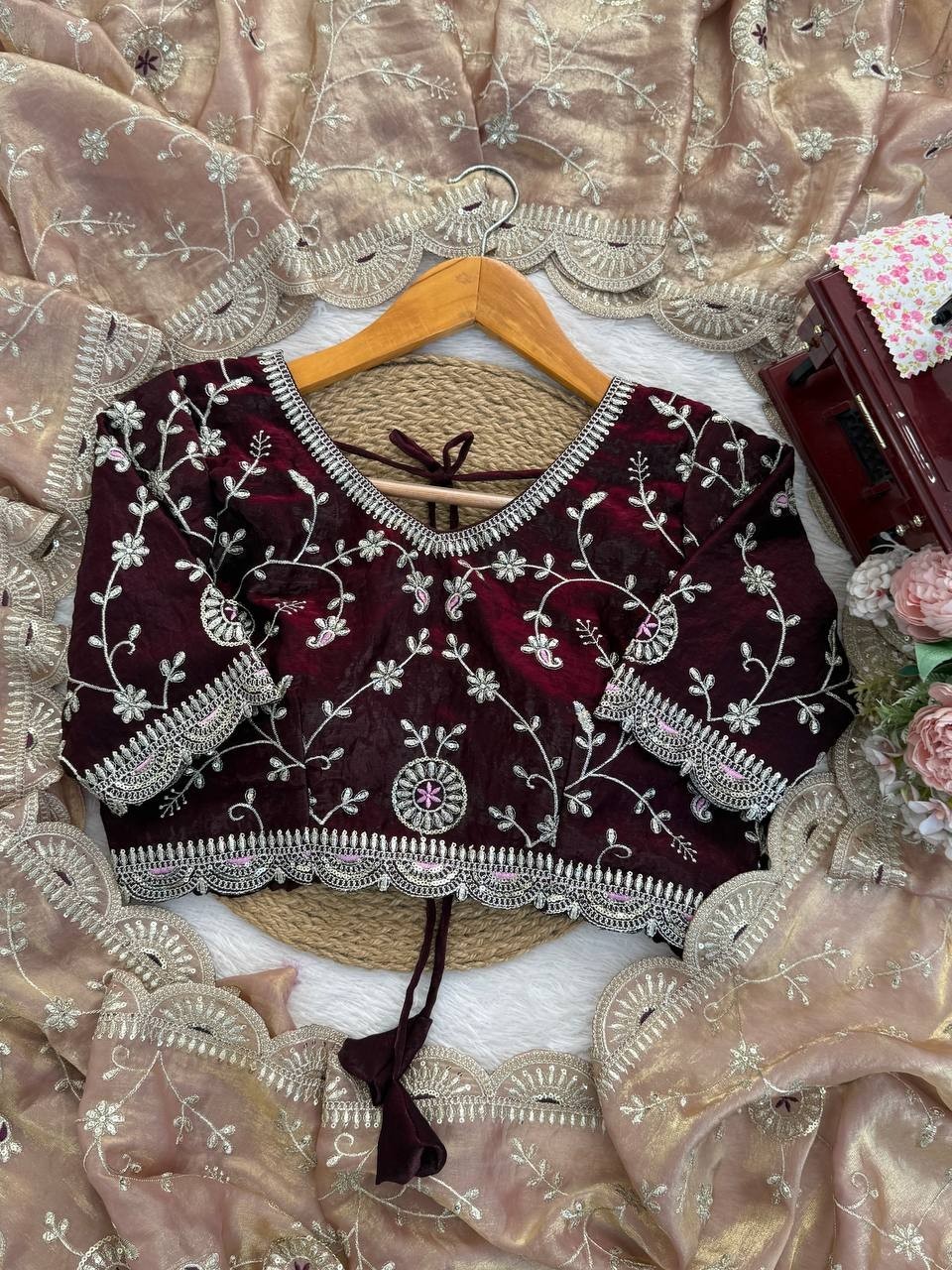 Beautiful Heavy Fendy Silk Peach Saree With Blouse For Functional Wear thumbnail 8