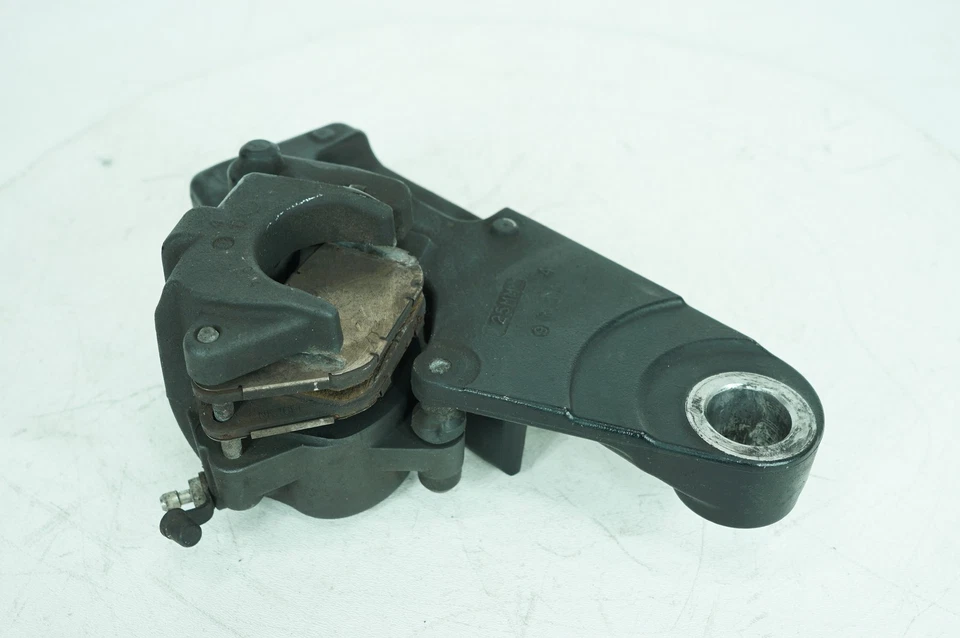 Pinza de freno trasera Harley Sportster XL883N hierro OEM con soporte 42881-10 Foto 2 de 4