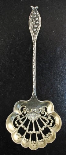 Antique Gorham #883 Sterling Lily of the Valley Bon Bon Spoon