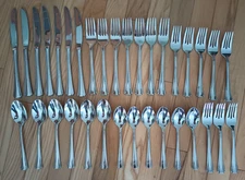 ONEIDA BORDEAUX STAINLESS FLATWARE LOT 45 PC SERV. FOR 6