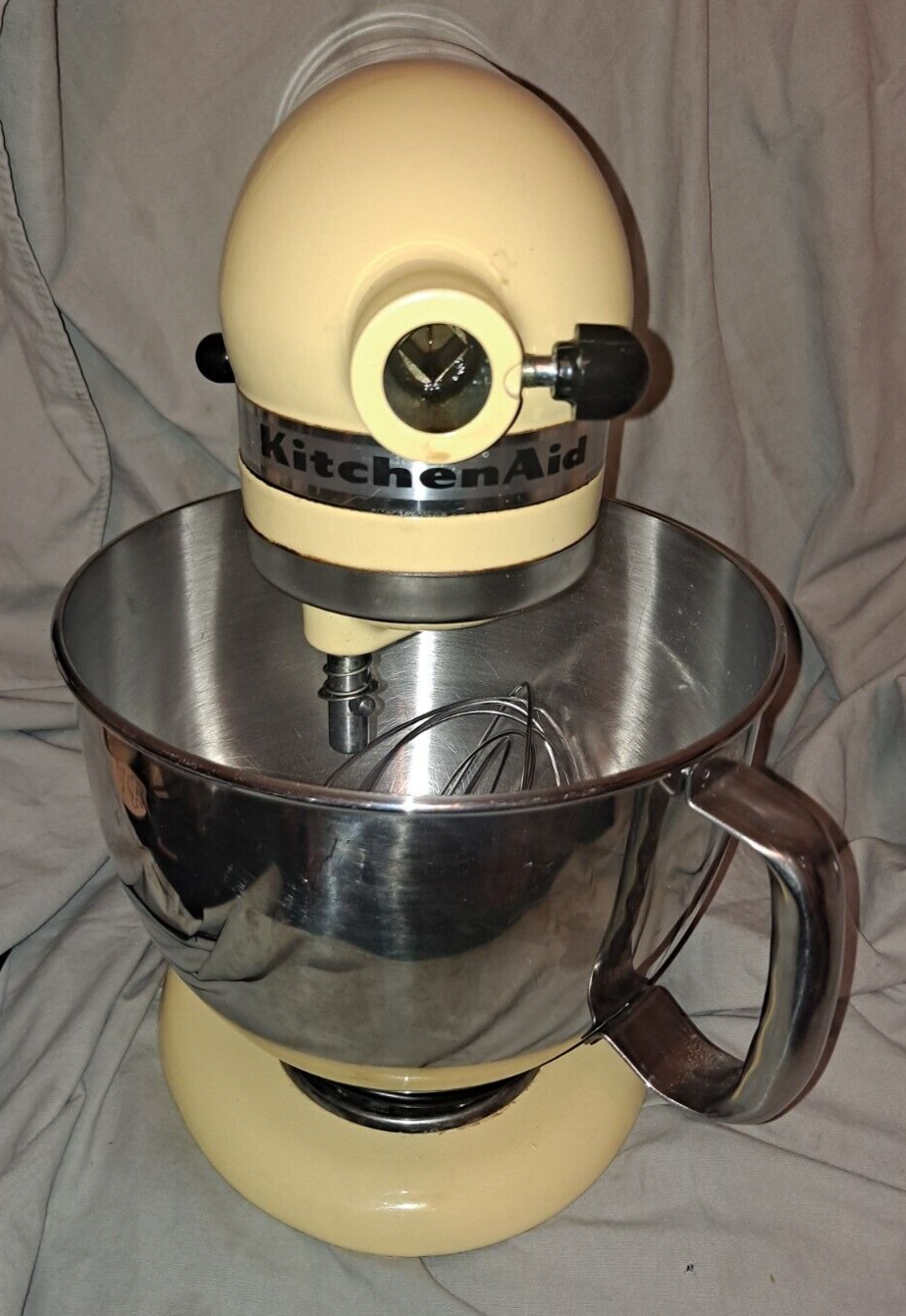 KitchenAid 5Qt. Ksm150psmy Artisan Tilt Head Stand Yellow 10 Speed