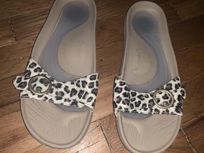 cheeks exercise sandals