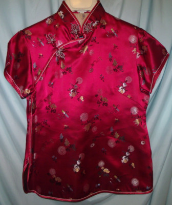 China Silk House Red Cheongsam Traditional Cap Slv Satin Blouse Size 40 or M Vtg