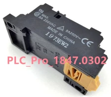 PYF14AE 1PC NEW Omron PYF14A-E Relay Base Socket Use For MY4NJ, H3Y-4 Fast ship