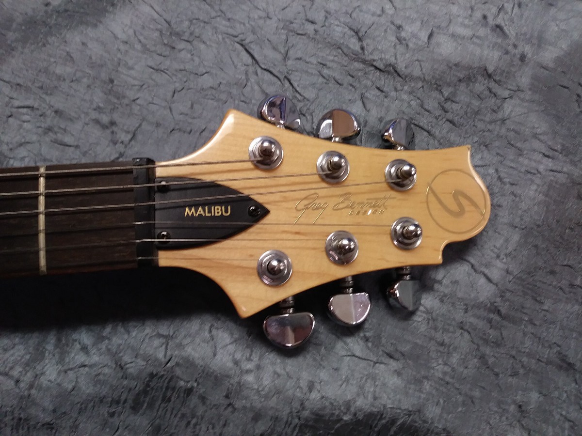 Samick Greg Bennett Malibu electric guitar, black, Grover tuners