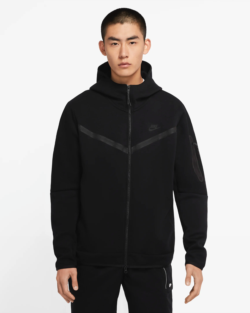 nike tech fleece mens small black