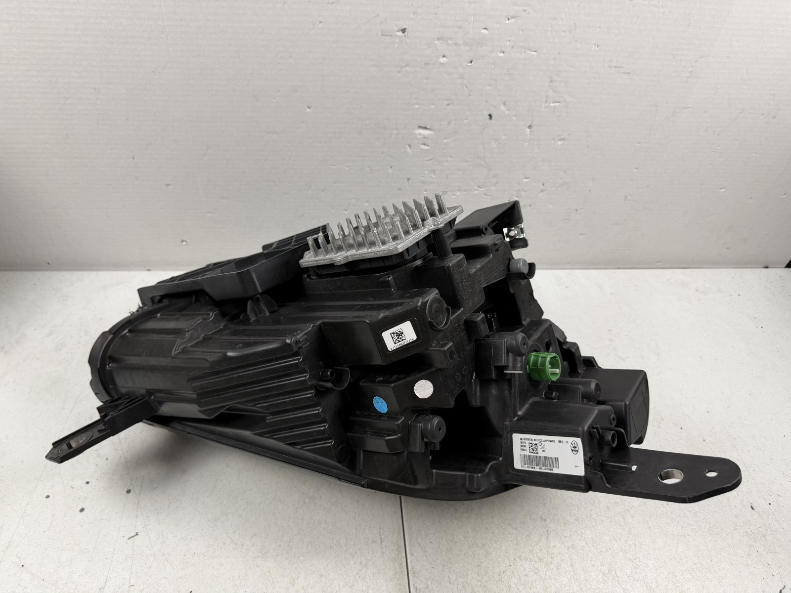 2023-2026 Maserati Grecale Headlight LED OEM Driver Side LH 06702930720