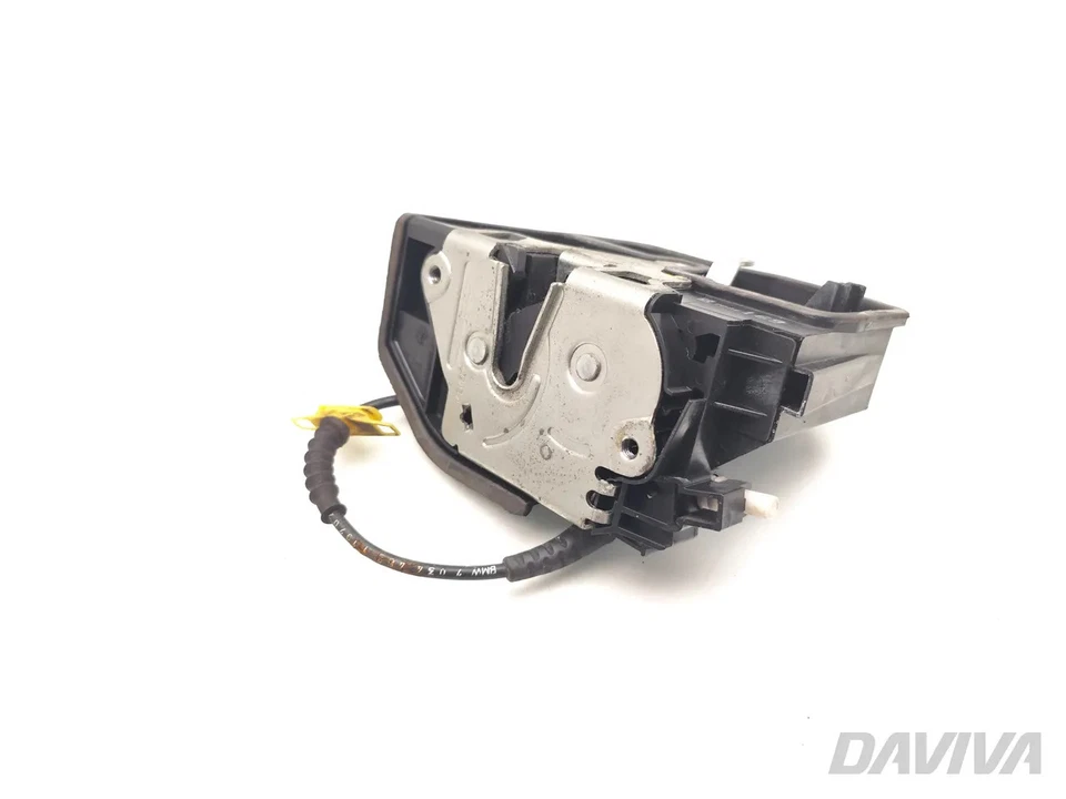 BMW 5 Series Cerradura de la puerta delantera Frente Izquierda 2004 Saloon 4/5dr - Imagen 3 de 4