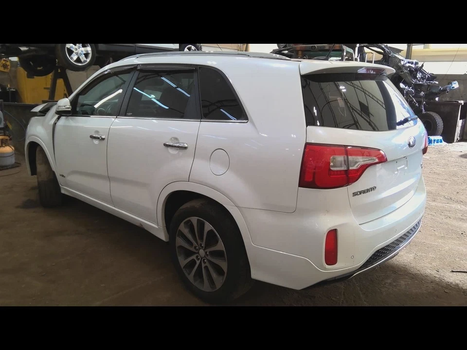 SORENTO 2014 Fuel Vapor Canister 6841048 - Image 2 of 4