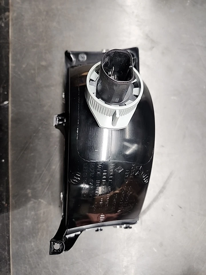 55055170AE MOPAR PASSANGER SIDE HEADLIGHT LENS/HOUSING 00-04 - Image 2 of 4