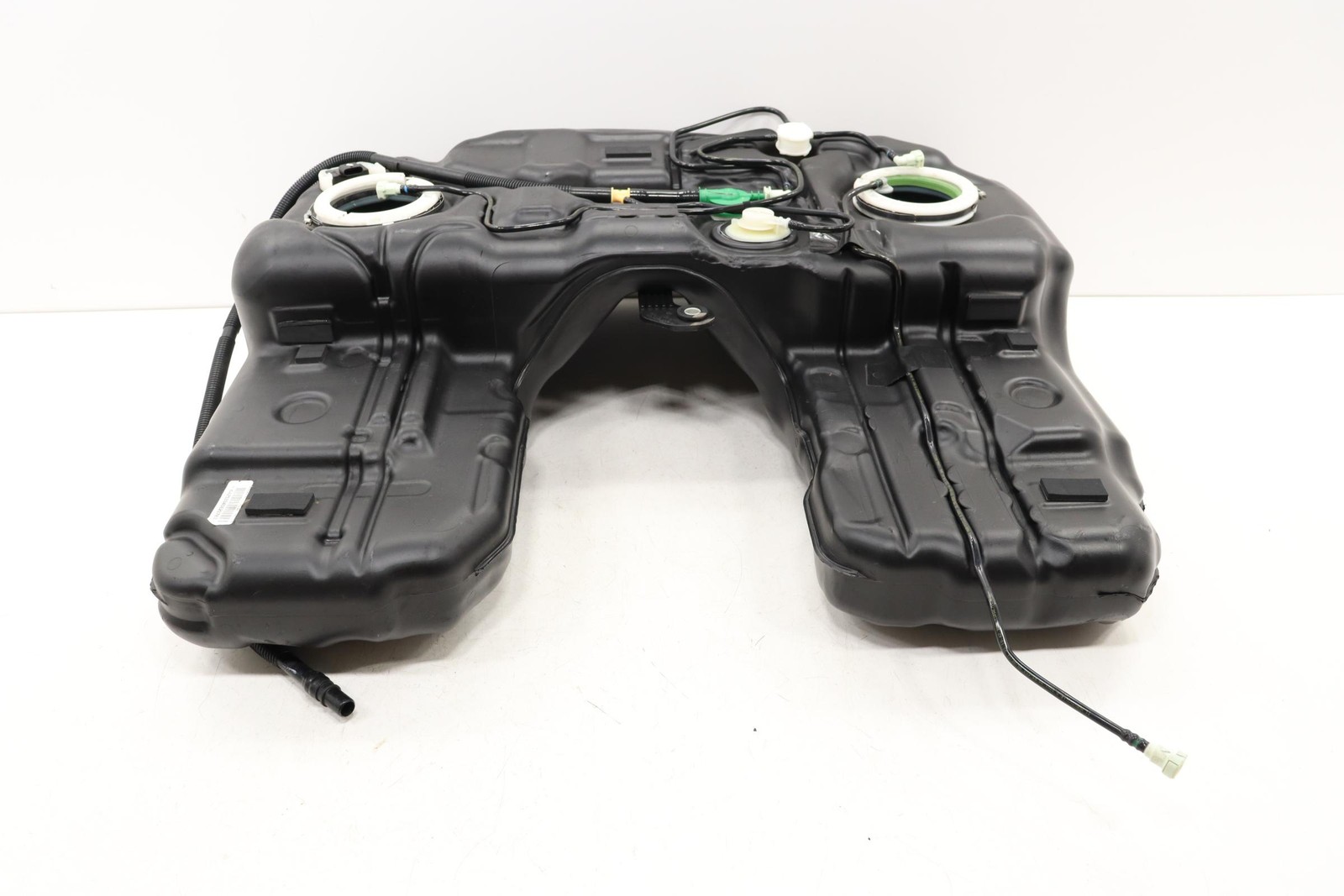 2014 - 2018 BMW X5 F15 REAR FUEL GAS TANK RESERVOIR STORAGE BOTTLE OEM