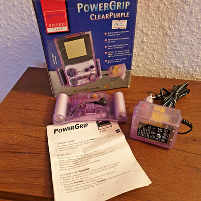 Netzteil Power Grip SL-5910 ergonomischer Griff Game Boy Color Ladegerät | Clear