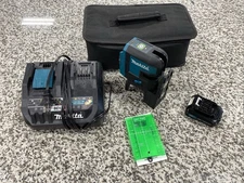 Makita SK106GD CXT Self-Leveling Cross-Line/4-Point Green Laser w/ Battery