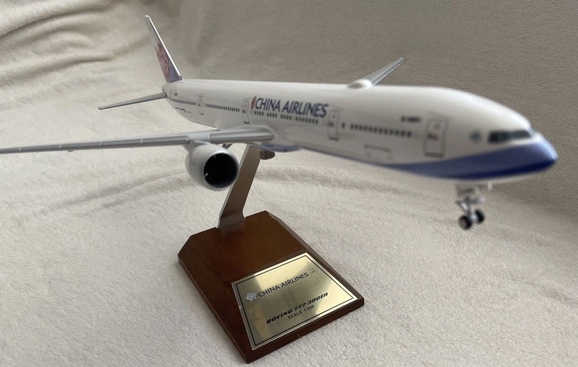 1:200 Scale Diecast Aircraft & Spacecraft Boeing 777 Aircraft