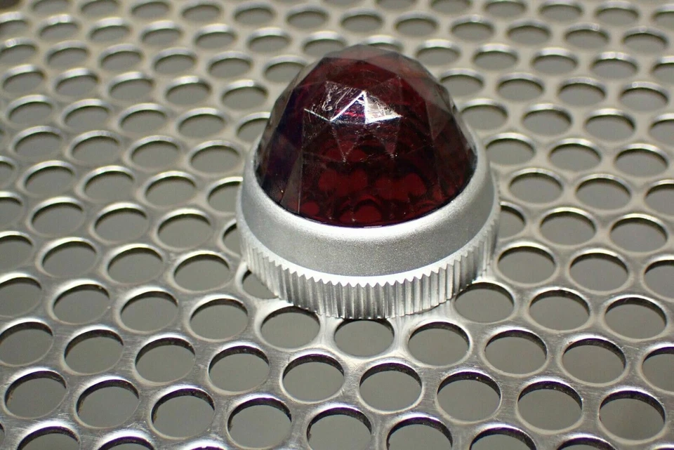 Tapa de lente roja Dialight 103-1331-403 para luz indicadora nuevo stock antiguo (lote de 9) Foto 4 de 4