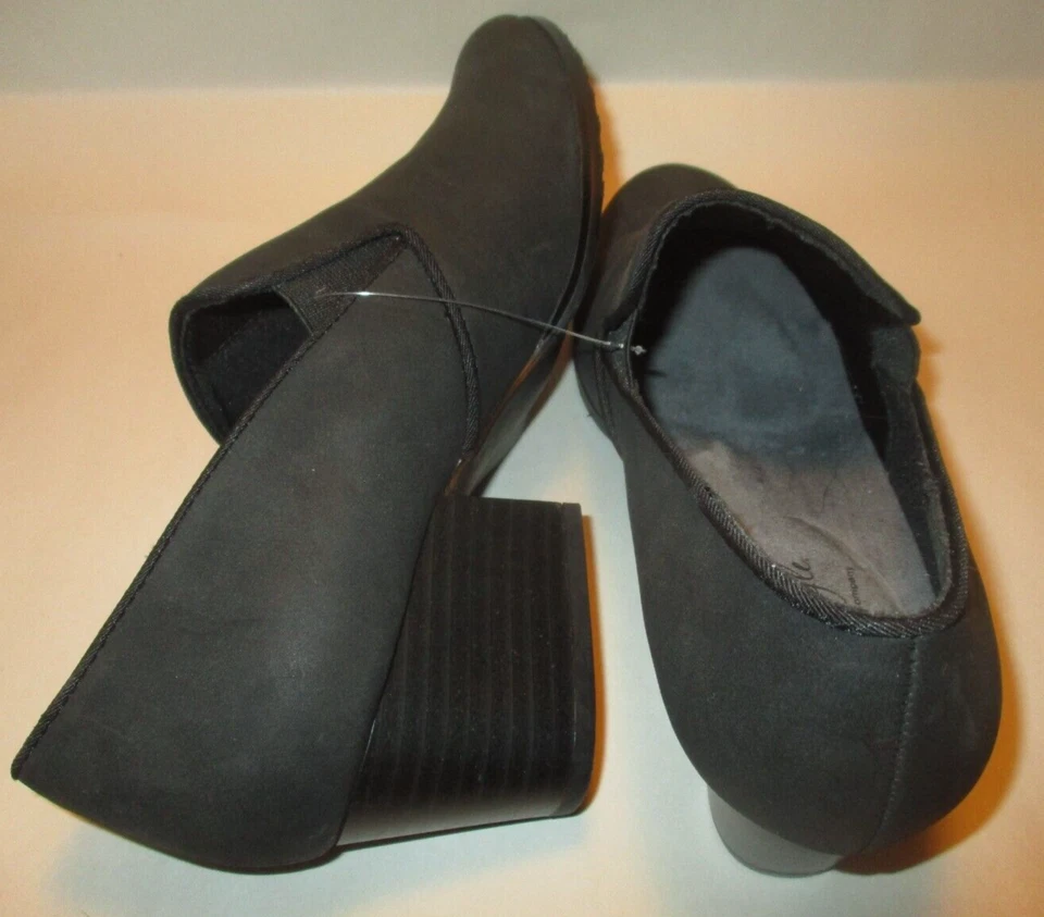 Zapatos de salón cómodos con cojín de tacón grueso de 2" de gamuza sintética negra estilo suave para mujer 7 1/2 Foto 4 de 4