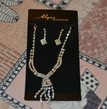 parure collier et boucles oreilles en strass neuf style vintage