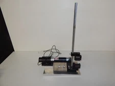 ^^ UNIPHASE MODEL 1121 LASER W/ NEWPORT 806 MOUNT (PRH33)
