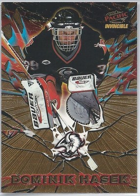 1997-98 Pacific Invincible FEATURE PERFORMERS DOMINIK HASEK Sabres Red Wings