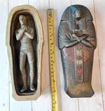 Diamond Select Toys 2017 Universal Monsters Mummy Figure with Sarcophagus Coffin