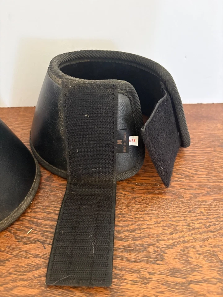 ThinLine Bell Boots black size medium - Image 3 of 4