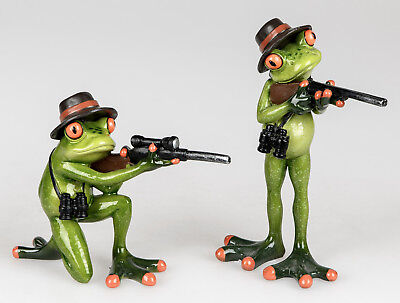 Frosch Jäger mit Gewehr 1 Stück aus Kunststein hellgrün glänzend FORMANO 717757 