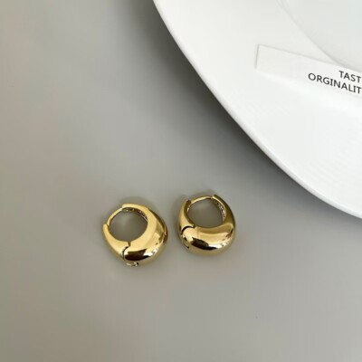 Classic Fashion Woman 18K Gold Plated Round Hoop Huggie Earring Stud