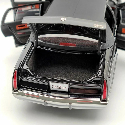 Dealer Edition 1:18 Cadillac Fleetwood Brougham 1992-1994 Black Diecast Edition - Picture 7 of 12