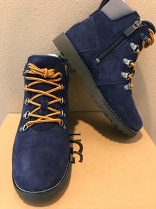 navy blue boy uggs