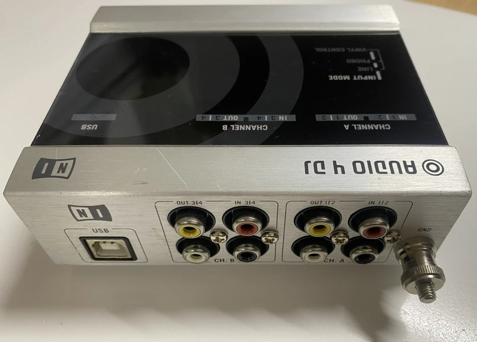 Native Instruments Audio 4 DJ - Bild 3 von 4