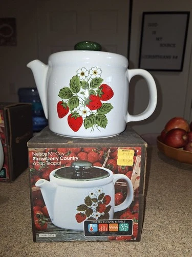 Vintage Nelson McCoy Strawberry Country 6 Oz Teapot W/Sugar & Creamer Orig. Box!