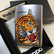 Zippo Lighter Tiger Design Chrome Satin New 2004 Unused
